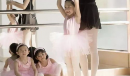 含麻豆,探寻时尚界的新星力量